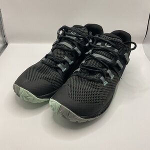Merrell Women's Trail Glove 6, Black and Gray Sneakers, Size 7.5 J135384